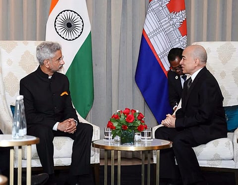 இந்தியா வந்துள்ள கம்போடியா மன்னருடன் ஜெய்சங்கர் பேச்சுவார்த்தை