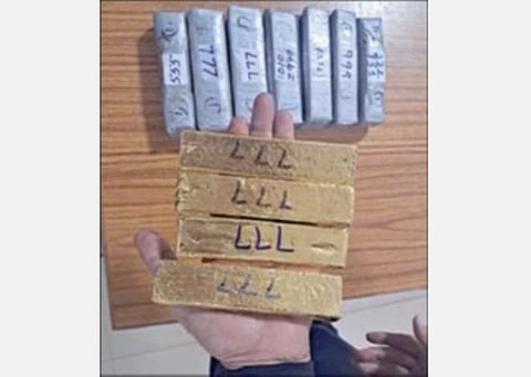 வேதாளையில் பறிமுதல் செய்யப்பட்ட தங்கம்.﻿﻿