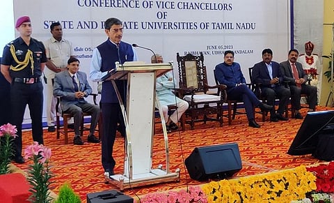 மாநாட்டில் உரையாற்றிய ஆளுநர் ரவி