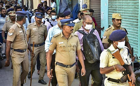 கோவை | சர்ச்சைக்குரிய கருத்துகள் பதிவிட்ட 2 பேரின் வீடுகளில் போலீஸார் சோதனை