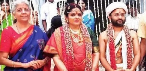 முதல்வர் அலுவலகம் டு பிரதமர் அலுவலகம் ... நிதியமைச்சர் நிர்மலா சீதாராமன் மருமகனின் பின்னணி?