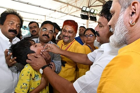 ஹைதராபாத்தில் 3 ஆண்டு இடைவெளிக்குப் பிறகு ஆஸ்துமாவுக்கு மீன் பிரசாதம் விநியோகம்