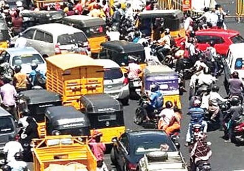 போக்குவரத்து விதிமீறல்களை எப்படித் தடுப்பது?