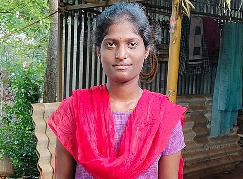 நீட் தேர்வில் 538 மதிப்பெண்கள் பெற்ற அரசுப் பள்ளி மாணவி அன்னபூரணி.