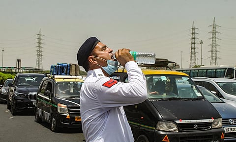 வெப்ப அலை தாக்கம் | 3 மாநிலங்களில் 100 பேர் பலி; உத்தரப் பிரதேசத்தில் தள்ளிப்போகும் பருவமழை