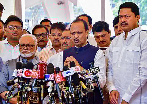 'எதிர்க்கட்சித் தலைவர் பதவி வேண்டாம்; கட்சி பதவி கொடுங்கள்' - அஜித் பவார் திடீர் போர்க்கொடி