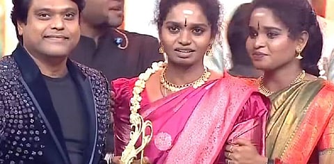 விஜய் டிவியின் சூப்பர் சிங்கர் 9: டைட்டிலை வென்றார் அருணா