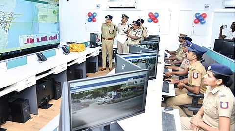 குற்றங்களின் விகிதம், தன்மையை அடிப்படையாக வைத்து, குற்றச் செயல்களை முன் கூட்டியே தடுக்கும் வகையில் புவியியல் தகவல் அமைப்பு வரைபடம் மூலம் கண்காணிக்கும் திட்டம் தொடங்கப்பட்டுள்ளது. வேப்பேரியில் உள்ள காவல் ஆணையர் அலுவலகத்தில் காவல் ஆணையர் சங்கர் ஜிவால் இதை தொடங்கி வைத்தார். நிகழ்ச்சியில் காவல் கூடுதல் ஆணையர்கள் பிரேம் ஆனந்த் சின்ஹா (தெற்கு), லோகநாதன் (தலைமையிடம்), கபில் குமார் சி.சரத்கர் (போக்குவரத்து) உட்பட பலர் கலந்து கொண்டனர்.