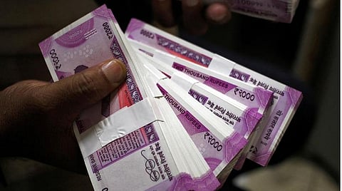 ஃபார்சி வெப் தொடரை பார்த்து உ.பி.யில் ரூ.2 ஆயிரம் கள்ள நோட்டை அச்சடித்து வெளியிட்ட கும்பல் சிக்கியது