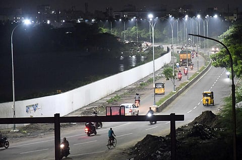 தெருவிளக்குகள்