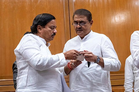 சுனில் தட்கரே - பிரபுல் படேல்