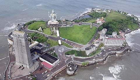 போவோமா ஊர்கோலம் - 3: முர்டேஸ்வர் வான் மேகம் பூ பூவாய் தூவியது