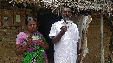 மனைவியுடன் பாலச்சந்திரன்