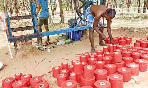 வெளிநாடு, வெளி மாநிலங்களுக்குப் பறக்கும் பனையூர் நூல் கயிறு!