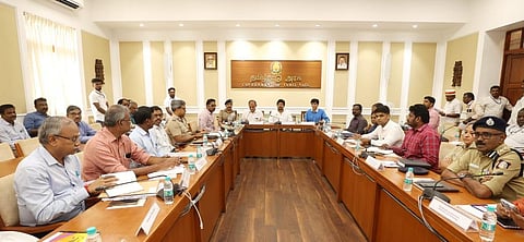 ஆய்வுக் கூட்டம்