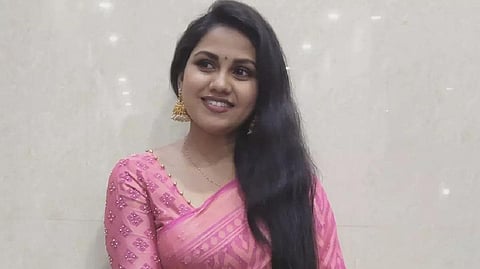 சீரியல், சினிமா இரண்டிலும் என் பயணம் தொடர வேண்டும்: மனிஷா ஜித் ஆசை