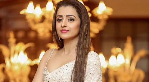 டோவினோ தாமஸ் படத்தில் மடோனாவுக்கு பதில் த்ரிஷா