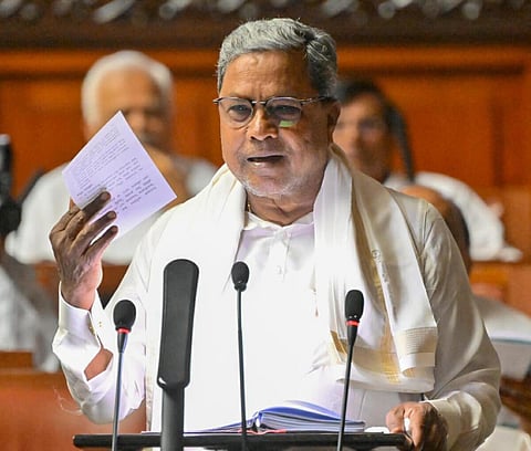 கர்நாடகாவில் 5 முக்கிய வாக்குறுதிகளை நிறைவேற்ற பட்ஜெட்டில் ரூ.52 ஆயிரம் கோடி ஒதுக்கீடு - முதல்வர் சித்தராமையா அறிவிப்பு