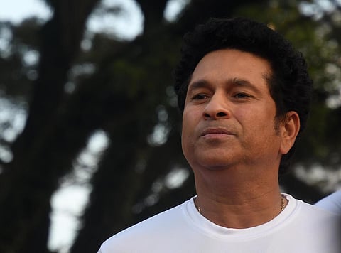 ஆஷஸ் தொடர்: நேர்மறை அணுகுமுறையுடன் விளையாடுங்கள் - இங்கிலாந்து அணிக்கு சச்சின் அறிவுரை