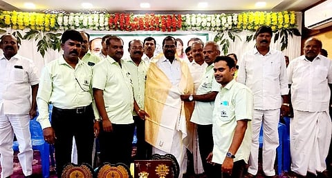பருவநிலை மாற்றத்துக்கு தீர்வாக அதிக மரக்கன்றுகளை நட வேண்டும் - ஜி.கே.மணி வலியுறுத்தல்
