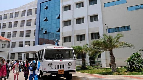 கோவை | முறையாக சிகிச்சை அளிக்காததால் நோயாளி உயிரிழந்ததாக குற்றச்சாட்டு - அரசு மருத்துவமனை டீன் விளக்கம்