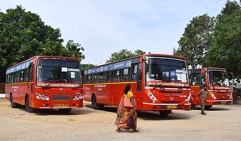 5 போக்குவரத்து கழகங்களில் ஓட்டுநர்-நடத்துநர் பணிக்கு 812 பேர் நியமனம்: அனுமதி வழங்கி அரசாணை வெளியீடு