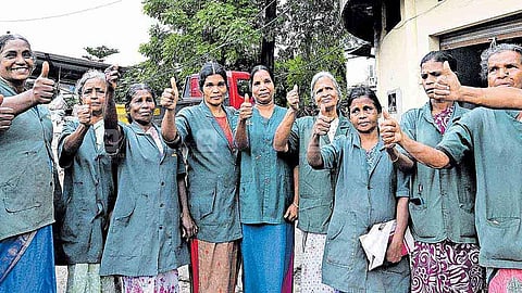 கேரளா | 11 குடும்பஸ்ரீ உறுப்பினர்களுக்கு அடித்த ஜாக்பாட்: ரூ.250-க்கு லாட்டரி டிக்கெட் வாங்கி ரூ.10 கோடி வென்றனர்