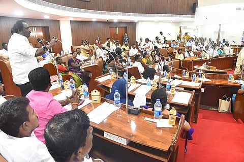 மதுரை மாநகராட்சியில் மேயர் இந்திராணி தலைமையில் கூட்டம்.