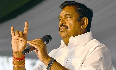 சேலம் மத்திய சிறையில் சாராயம் காய்ச்சியவர்கள் மீது கடும் நடவடிக்கை: அதிமுக பொதுச்செயலாளர் பழனிசாமி வலியுறுத்தல்