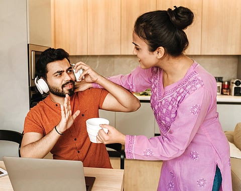 தினமும் மனதைக் கவனி - 27: கணவனைச் சந்தேகிக்கலாமா?