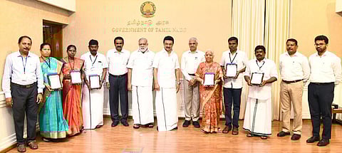 சிறந்த சுகாதார செயல்பாடுகளுக்காக 6 கிராம ஊராட்சிகளுக்கு விருது - முதல்வர் மு.க.ஸ்டாலின் வழங்கினார்