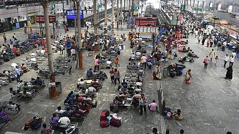 சென்னை சென்ட்ரல், சேலம், ஈரோடு உட்பட அதிக குற்றம் நடைபெறும் 10 ரயில் நிலையங்கள்