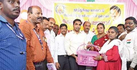 மேல ஆத்தூரில் சாதி பெயரில் இருந்த 9 தெருக்களின் பெயர்கள் மாற்றம்: ஆட்சியரின் பரிந்துரையை ஏற்ற கிராம மக்கள்