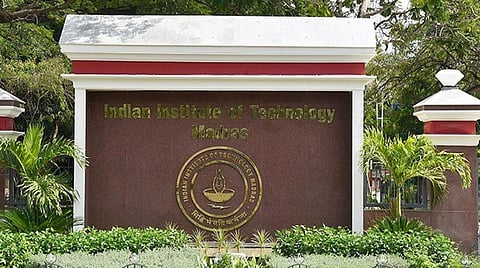 ஐஐடி மாணவர்கள் தற்கொலை: விசாரணை அறிக்கை சமர்ப்பிப்பு