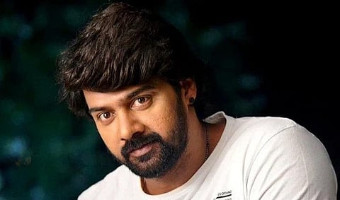 புலனாய்வு த்ரில்லர் படத்தில் நவீன் சந்திரா