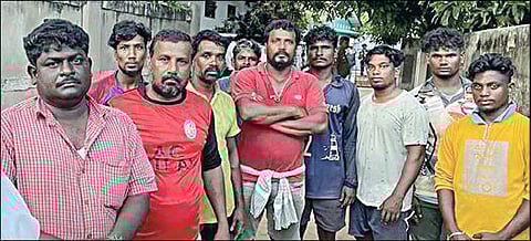 விடுதலை செய்யப்பட்ட  தமிழக மீனவர்கள்.