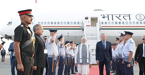 கிரீஸ் சென்றடைந்தார் பிரதமர் மோடி