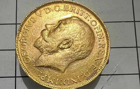 கட்டுமானப் பணியின்போது கிடைத்த பிரிட்டிஷ் கால தங்க காசுகளை பறித்து சென்ற 4 போலீஸார் மத்தியப் பிரதேசத்தில் கைது