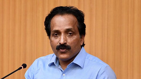 நிலவின் தென்துருவ பகுதியில் செப்.3 வரை லேண்டர், ரோவர் ஆய்வு நடத்தும்: இஸ்ரோ தலைவர் சோம்நாத் தகவல்