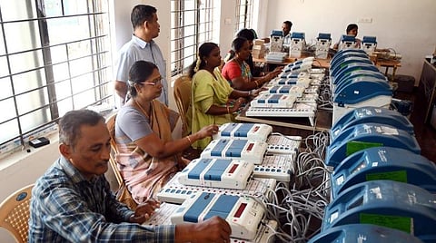 `ஒரே நாடு, ஒரே தேர்தல்' திட்டம் குறித்து ஆய்வுசெய்ய ராம்நாத் கோவிந்த் தலைமையில் 8 பேர் குழு