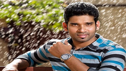 காமெடி, டிராமா கதையில் சுரேஷ் ரவி