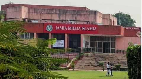 துருக்கிக்கு நிவாரண நிதி வசூல்: டெல்லி ஜமியா மிலியா பள்ளி ஆசிரியர் இடைநீக்கம்