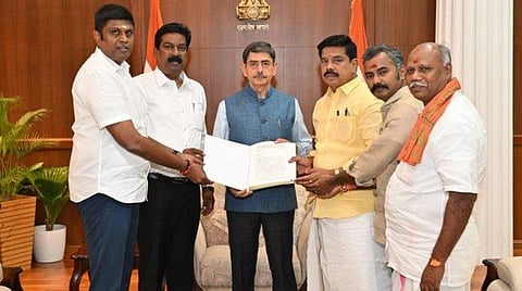 சனாதன தர்மம் குறித்து சர்ச்சை பேச்சு - அமைச்சர் உதயநிதி ஸ்டாலின் மீது ஆளுநரிடம் பாஜக புகார்