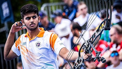 உலகக் கோப்பை வில்வித்தையில் வெள்ளி வென்றார் பிரதமேஷ் ஜாவ்கர்