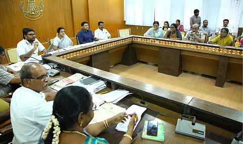 மதுரை மாநகராட்சியில் 7 பேருக்கு டெங்கு காய்ச்சல் - பாதிப்பை தடுக்க மண்டலம் வாரியாக சிறப்பு குழுக்கள் அமைப்பு