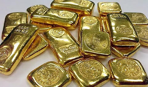 சென்னை விமான நிலையத்தில் 13 கிலோ தங்கம், ஐபோன் உள்ளிட்டவை பறிமுதல்: கடத்தலில் ஈடுபட்டதாக 113 பயணிகள் மீது வழக்குப் பதிவு