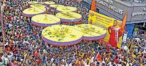 சென்னையில் திருப்பதி திருக்குடை ஊர்வலம்: பல்லாயிரக்கணக்கான பக்தர்கள் வழிபாடு