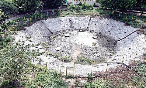 பெரம்பூர் முரசொலிமாறன் பூங்காவில் அமைக்கப்பட்டுள்ள ‘ஸ்பாஞ்ச் பார்க்'.  படங்கள்: எஸ்.சத்தியசீலன்