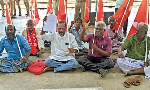 ‘வந்தே பாரத்’ ரயில் கோவில்பட்டியில் நிற்காதா? - வரிந்துகட்டும் அரசியல் கட்சிகள்