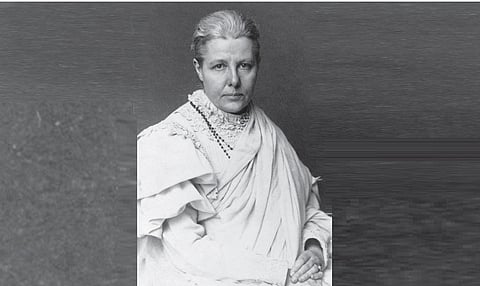 அற்றைத் திங்கள் - 1: அவர் என்ன அன்னி பெசன்டா?